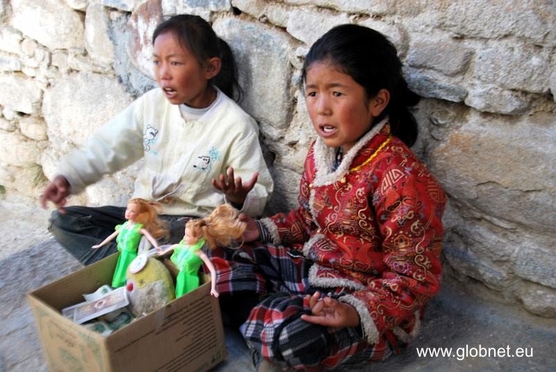 tybet_lhasa_dzieci_wyprawa_glob_net tybet_lhasa_dzieci_wyprawa_glob_net